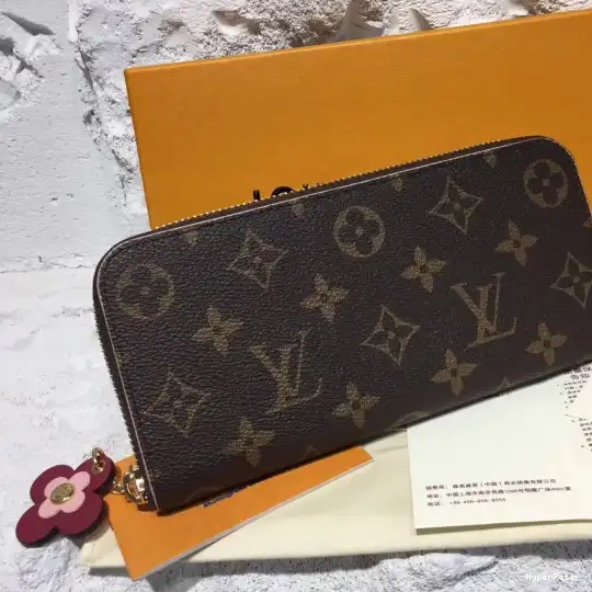 wallet Louis CHANELEMENCE Vuitton 0622